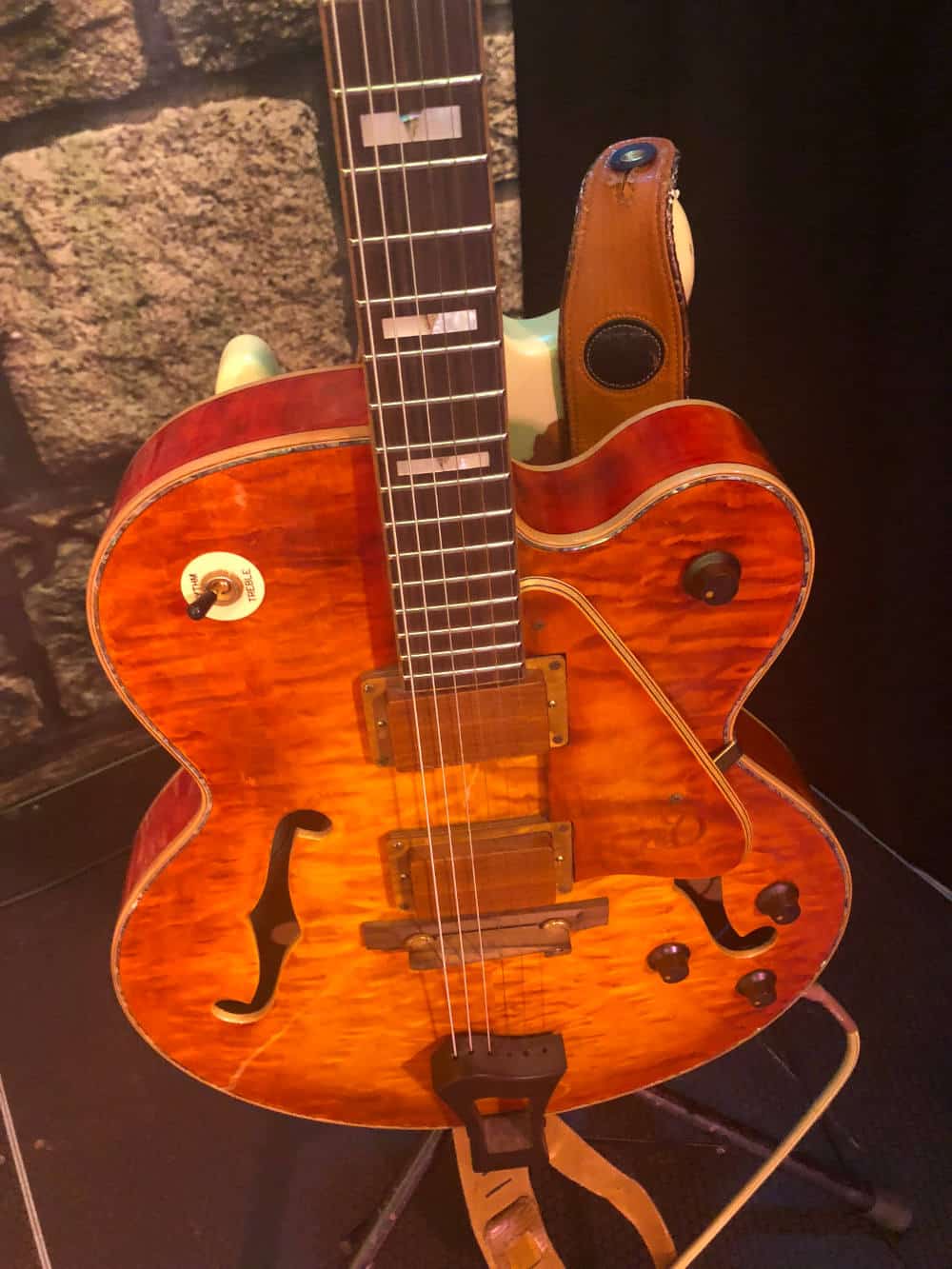 Welche GITARRENSAITEN kaufen? 11 ProfiTipps lesen!