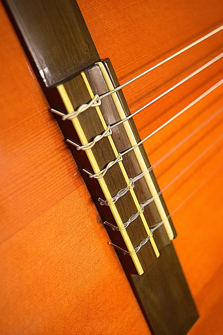 ᐅ Welche NylonGitarrensaiten für Konzertgitarre/klassische Gitarre kaufen?